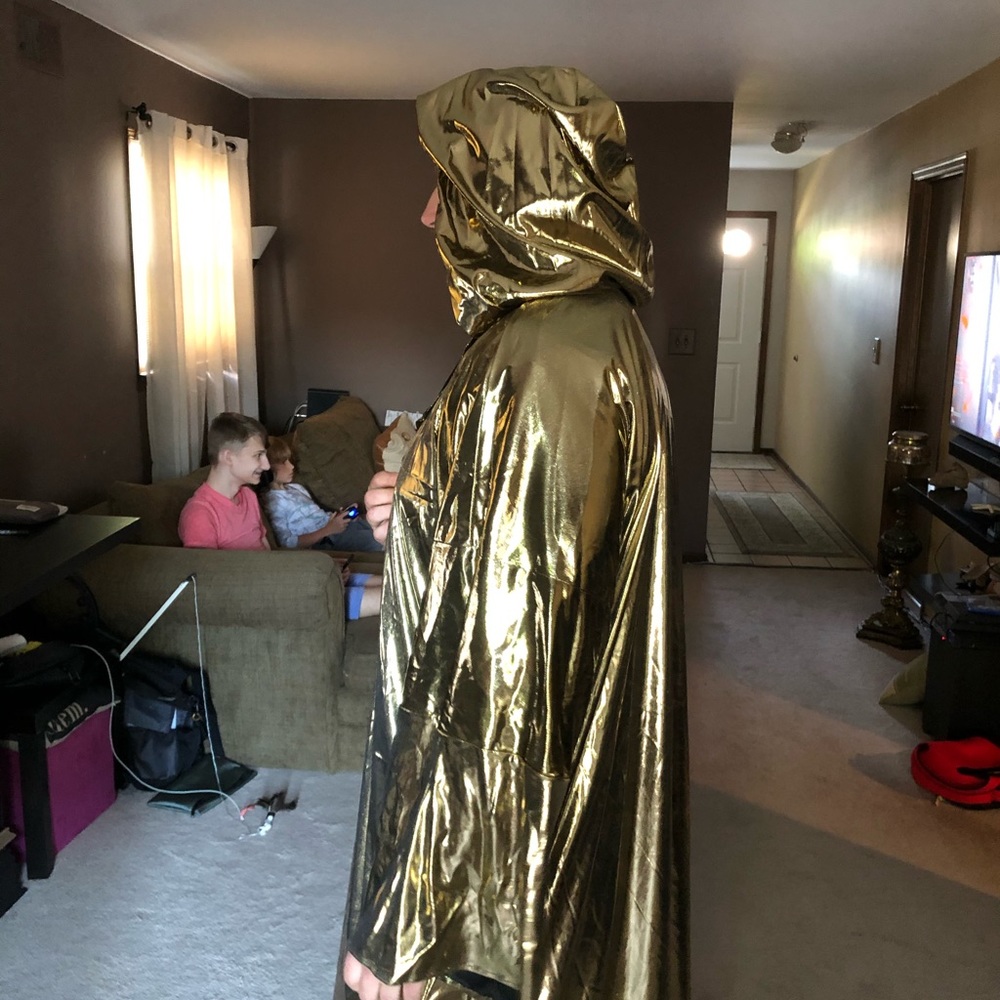 Custom made robe - Picture 2 of 5